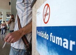 Noticia los hosteleros almanseos contra la ley antitabaco